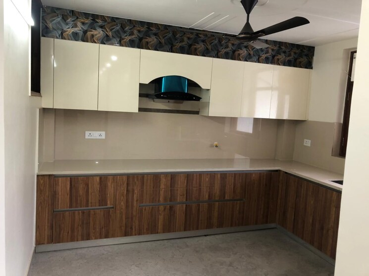 Kitchen, dlf-city-gurgaon 3 Bedroom 263 Sq.Yd. Builder Floor In Sector 27 Gurgaon 9066143