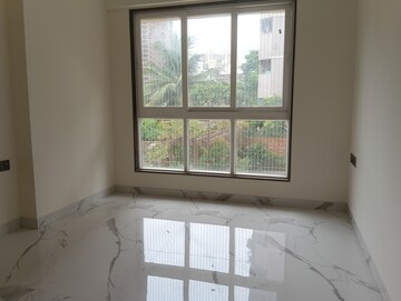 Room in 2 BHK Apartment at Malad West – for Rent