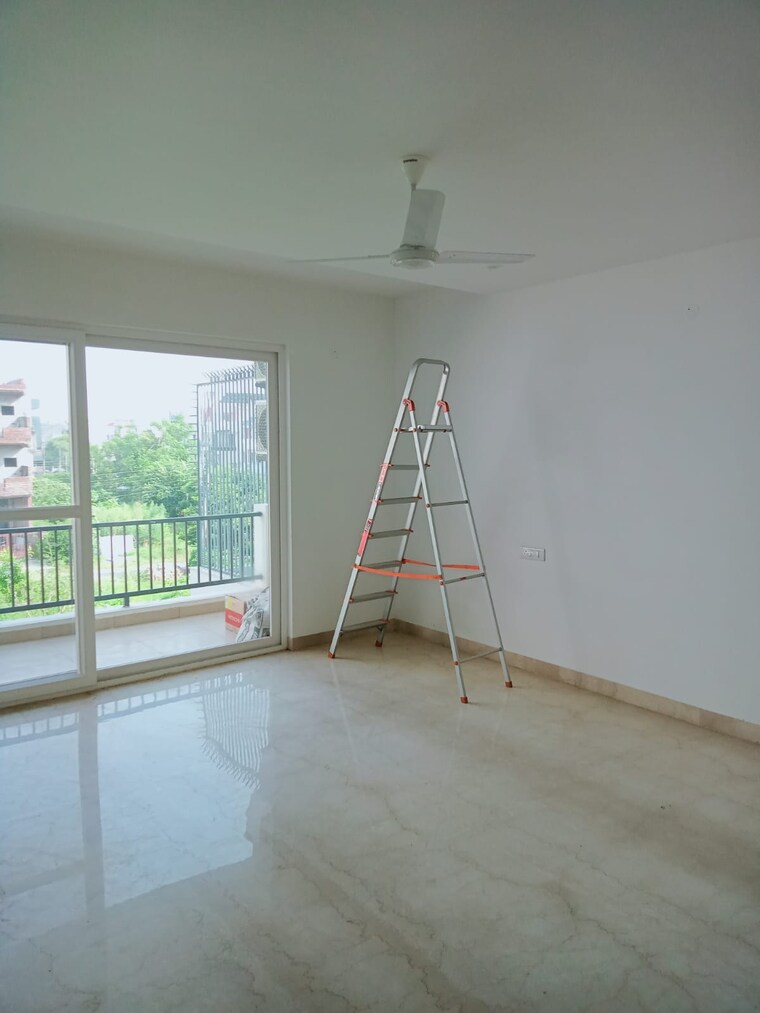 Room, sector 6 4 Bedroom 500 Sq.Yd. Builder Floor In Sector 6 Panchkula 9066206