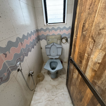 Bathroom in 1.5 BHK Apartment at Pestom Sagar Colony, Tilak Nagar – for Rent