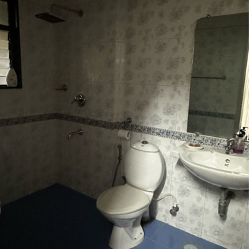 Bathroom in 3 BHK Apartment at Kumar Presidency, Koregaon Park – for Sale