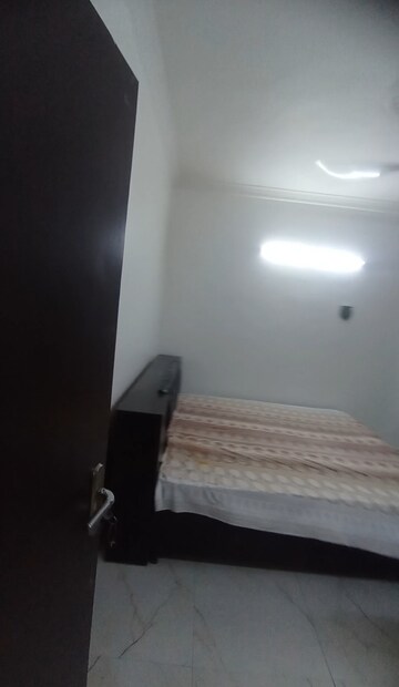Room in 2 BHK Apartment at Uma Cooperative Society, Mayur Vihar 1 – for Rent