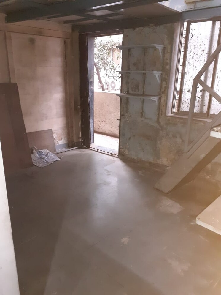 Room, dena-industrial-estate Commercial Office Space 525 Sq.Ft. In Thane West Thane 9066241