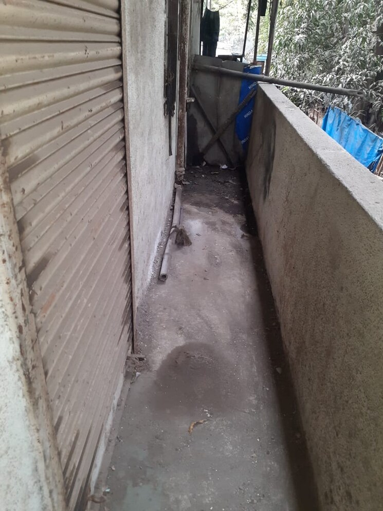 Balcony, dena-industrial-estate Commercial Office Space 525 Sq.Ft. In Thane West Thane 9066241