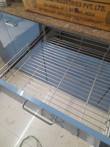 Furnished Amenities in 2 BHK Apartment at Kukreja Residency, Chembur – for Rent