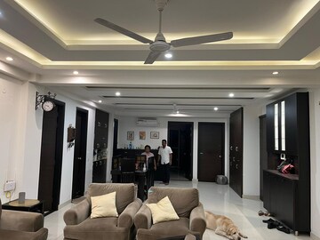 Team Area in 4 BHK Builder Floor at Ardee City, Sector 52 – for Rent