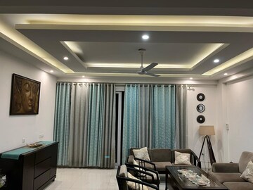 Team Area in 4 BHK Builder Floor at Ardee City, Sector 52 – for Rent