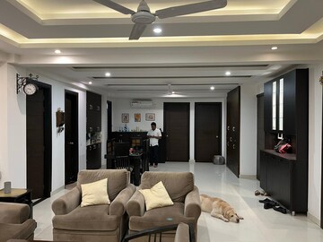 Team Area in 4 BHK Builder Floor at Ardee City, Sector 52 – for Rent