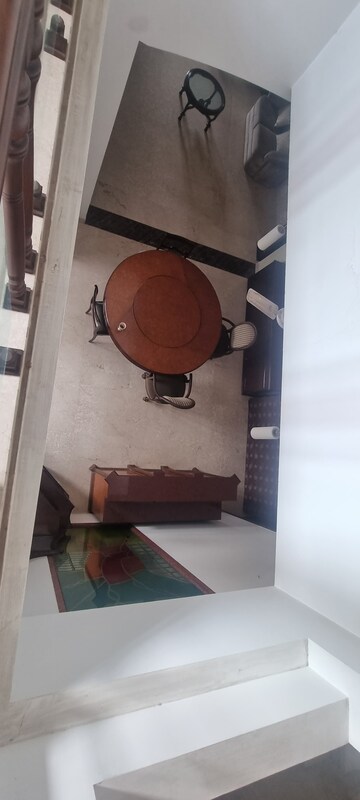 Furnished Amenities in 4 BHK Penthouse at Greater Kailash ii – for Rent