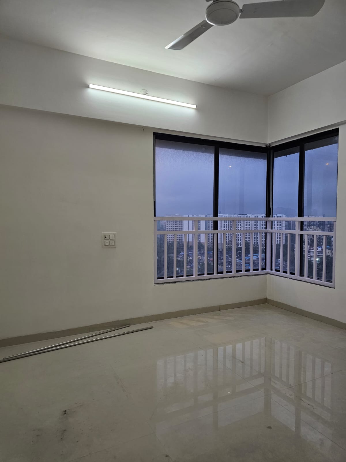 2 BHK Apartment For Rent in Crystal Armus