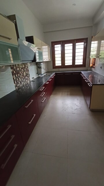 Kitchen in 3 BHK Builder Floor at AS Tower, Sector 45 – for Rent