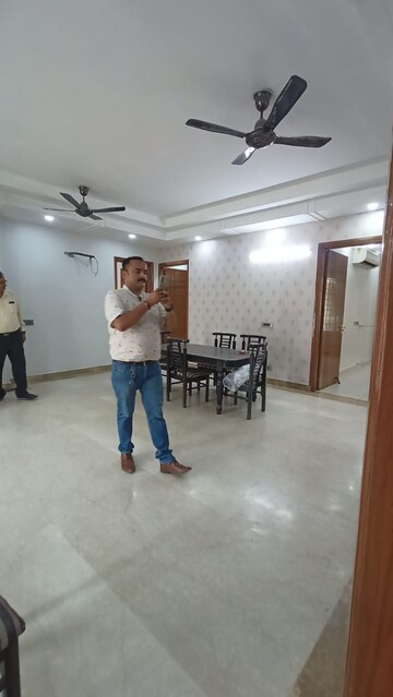Parking in 3 BHK Builder Floor at AS Tower, Sector 45 – for Rent