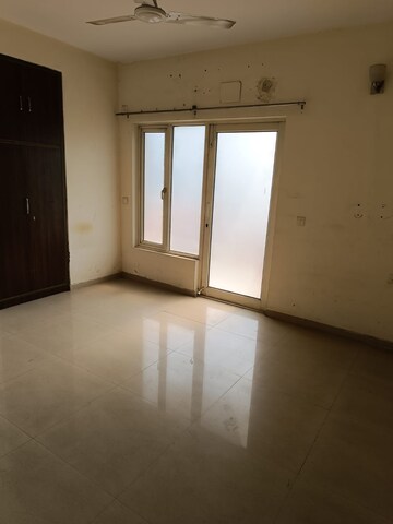 Room in 3 BHK Apartment at Puri Pranayam, Sector 82 – for Rent