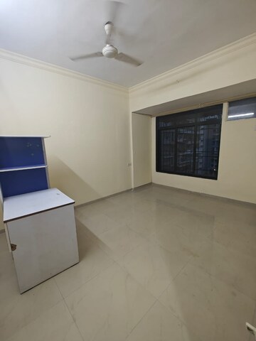 Room in 3 BHK Apartment at Neelkanth Residency, Seawoods – for Rent