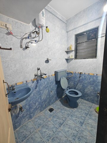 Team Area in 3 BHK Apartment at Neelkanth Residency, Seawoods – for Rent