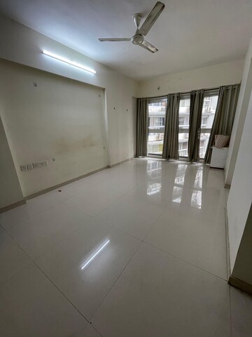 Room in 3 BHK Apartment at Godrej Central, Chembur – for Rent
