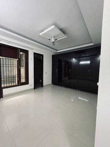 Room in 3 BHK Builder Floor at Freedom Fighters Enclave – for Rent