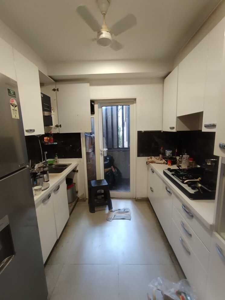 Kitchen, lodha-fiorenza 3.5 Bedroom 1929 Sq.Ft. Apartment In Goregaon East Mumbai 9066330