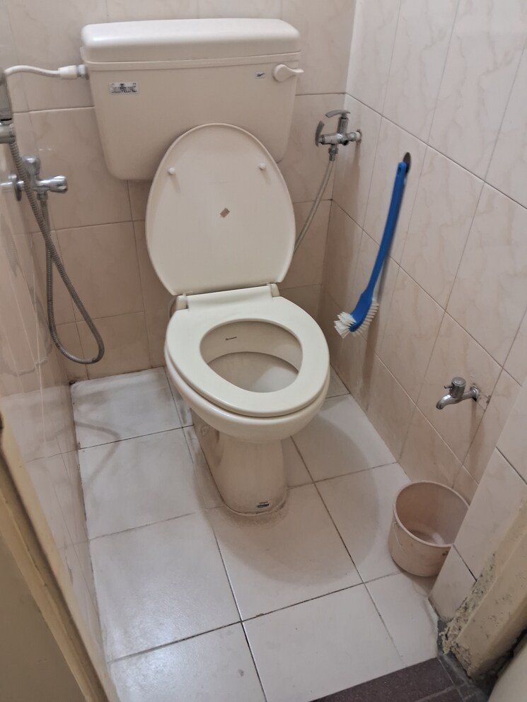 Bathroom, niyoshi-park 1 Bedroom 550 Sq.Ft. Apartment In Aundh Pune 9066468