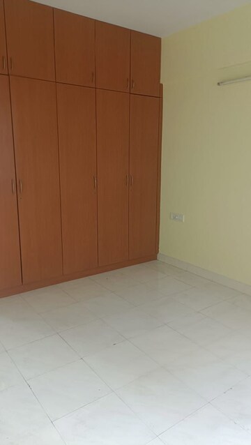 Room in 3 BHK Builder Floor at Hsr Layout – for Rent