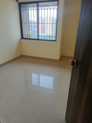 Room in 3 BHK Apartment at Goldfinger Avenir, Wakad – for Rent