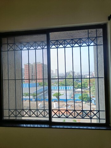 Room in 3 BHK Apartment at Goldfinger Avenir, Wakad – for Rent