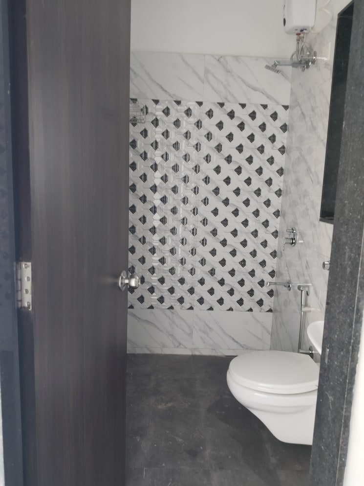 Bathroom, uk-iridium 2 Bedroom 544 Sq.Ft. Apartment In Kandivali East Mumbai 9066494
