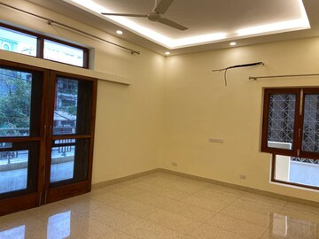 Room in 3 BHK Apartment at Greater Kailash I – for Rent