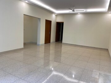 Room in 3 BHK Apartment at Greater Kailash I – for Rent