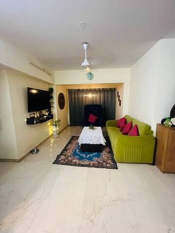Bedroom in 2 BHK Apartment at Andheri West – for Rent