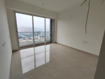 Room in 2 BHK Apartment at Indiabulls One Indiabulls, Pokhran Road No Two – for Rent