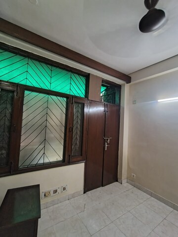 Room in 2 BHK Builder Floor at Malviya Nagar – for Rent