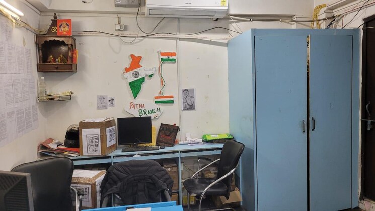 Team Area, exhibition road Commercial Office Space 800 Sq.Ft. In Exhibition Road Patna 9066588