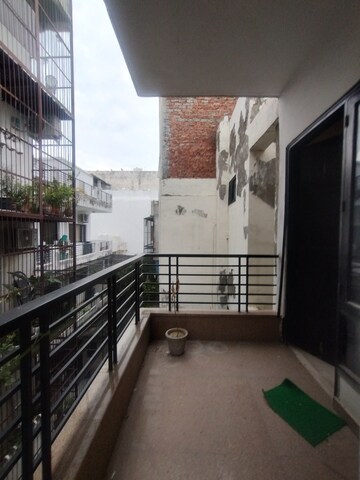 Kitchen in 3 BHK Builder Floor at Ansal Sushant Lok I, Sector 43 – for Rent