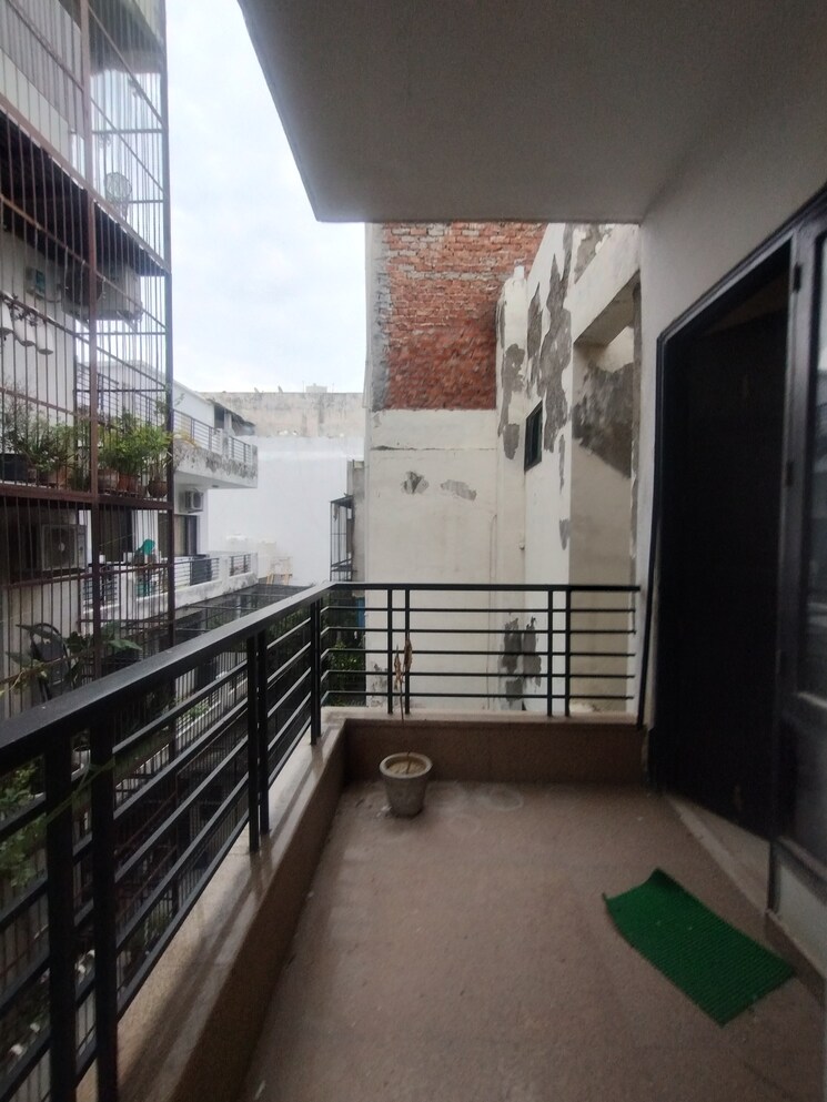 Kitchen, ansal-sushant-lok-i 3 Bedroom 300 Sq.Yd. Builder Floor In Sector 43 Gurgaon 9066590