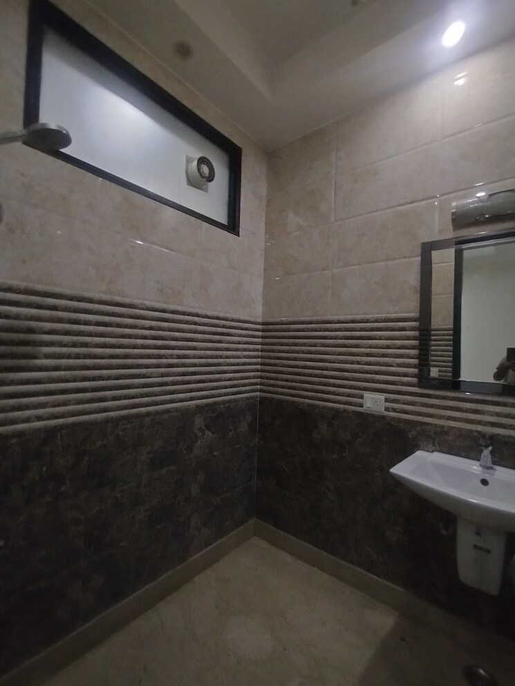 Kitchen, ansal-sushant-lok-i 3 Bedroom 300 Sq.Yd. Builder Floor In Sector 43 Gurgaon 9066590