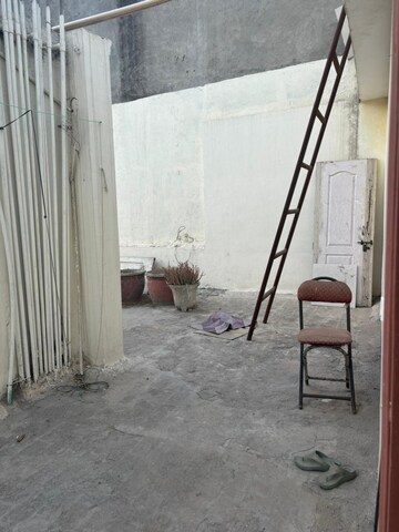 Staircase in 3 BHK Builder Floor at AS Tower, Sector 45 – for Rent