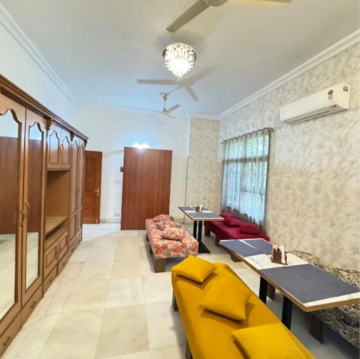 Bedroom in 4 BHK Villa at Banjara Hills – for Sale