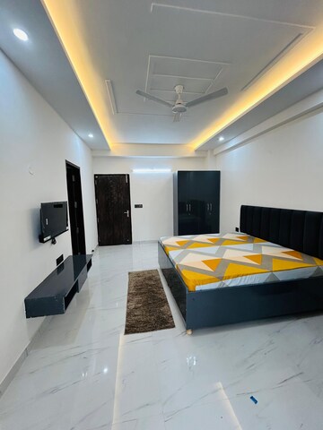 Bedroom in 3 BHK Builder Floor at Uday Arden 45, Sector 45 – for Rent