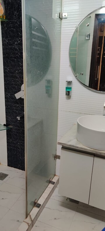 Bathroom in 2 BHK Builder Floor at Ansal Sushant Apartments, Sushant Lok I – for Rent
