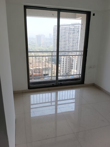 Room in 2 BHK Apartment at Seasons Orchid, Kalyan West – for Rent