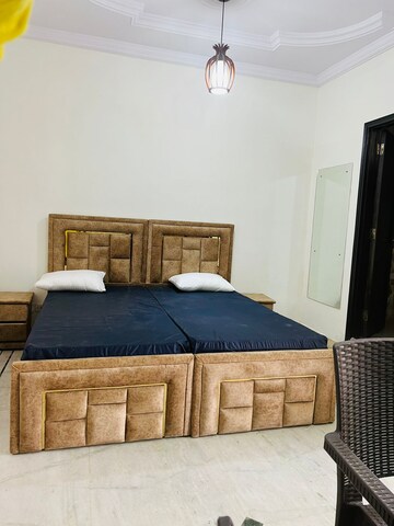 Bedroom in 2 BHK Builder Floor at Malviya Nagar – for Rent