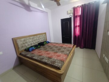 Bedroom in 2 BHK Apartment at Kishanpura – for Rent