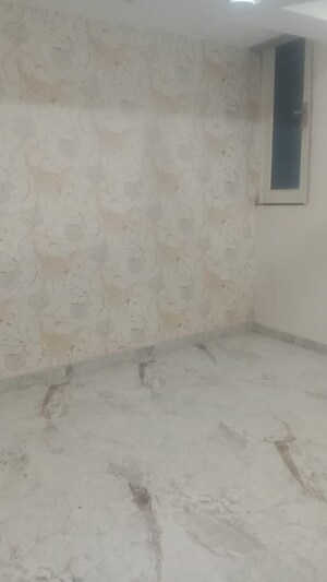 Room in 5 BHK Independent House at Model Town – for Sale