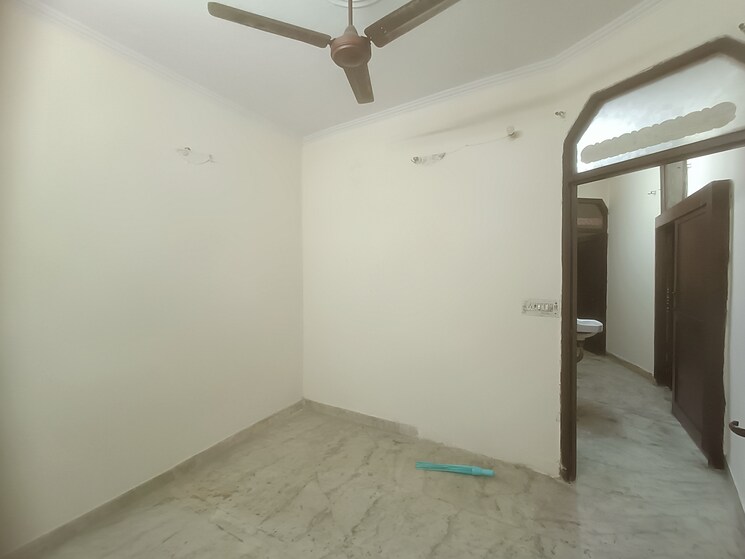 Room, khirki extension 2 Bedroom 700 Sq.Ft. Builder Floor In Khirki Extension Delhi 9066646