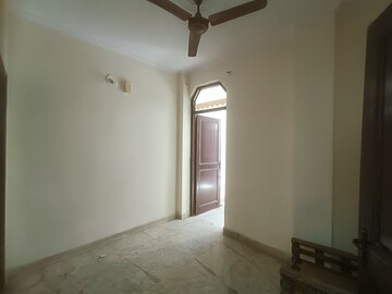 Room in 2 BHK Builder Floor at Khirki Extension – for Rent