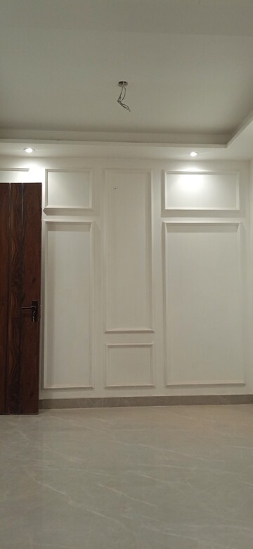 Building Lobby in 2 BHK Builder Floor at Palam Colony – for Rent