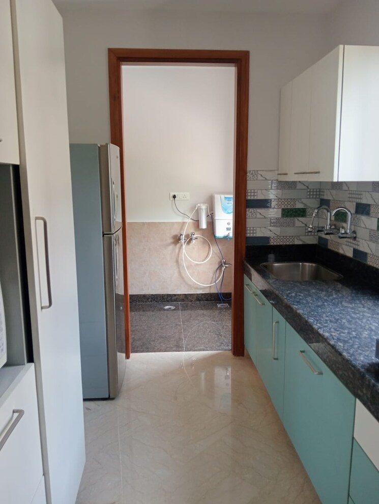 Kitchen, veera-safdarjung-enclave 3 Bedroom 1400 Sq.Ft. Builder Floor In Safdarjung Enclave Delhi 9066667