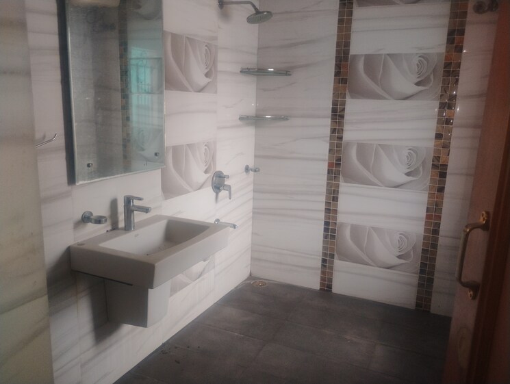 Bathroom, manikonda 2 Bedroom 1100 Sq.Ft. Apartment In Manikonda Hyderabad 9066668