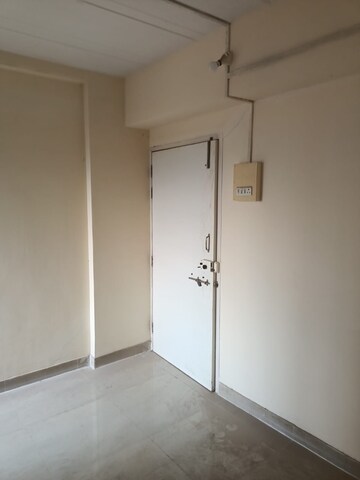 Room in 1 BHK Apartment at Vasant Kunj Dadar, Dadar East – for Rent